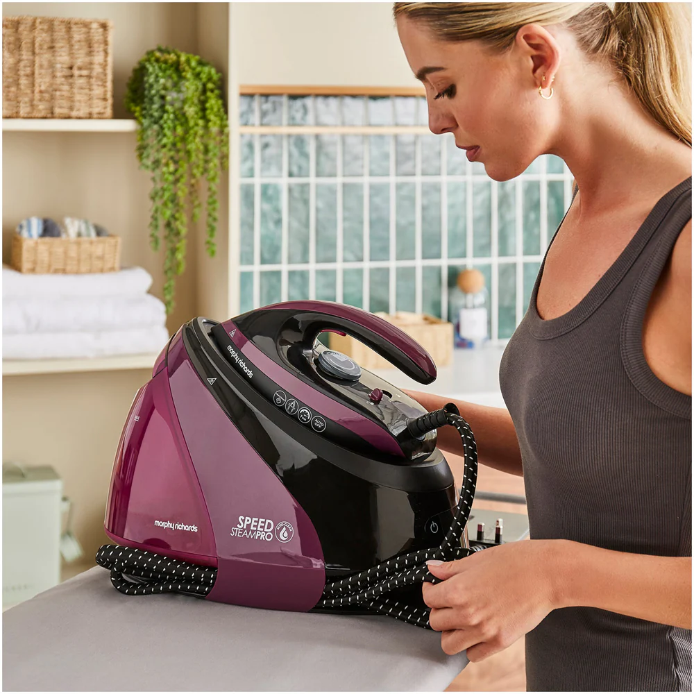 2025 Morphy Richards 332102 Speed Steam Pro - Centro de planchado con sistema de autolimpieza, 1,6L, Violeta - Planchado rápido y potente - Elimina las arrugas en una sola pasada