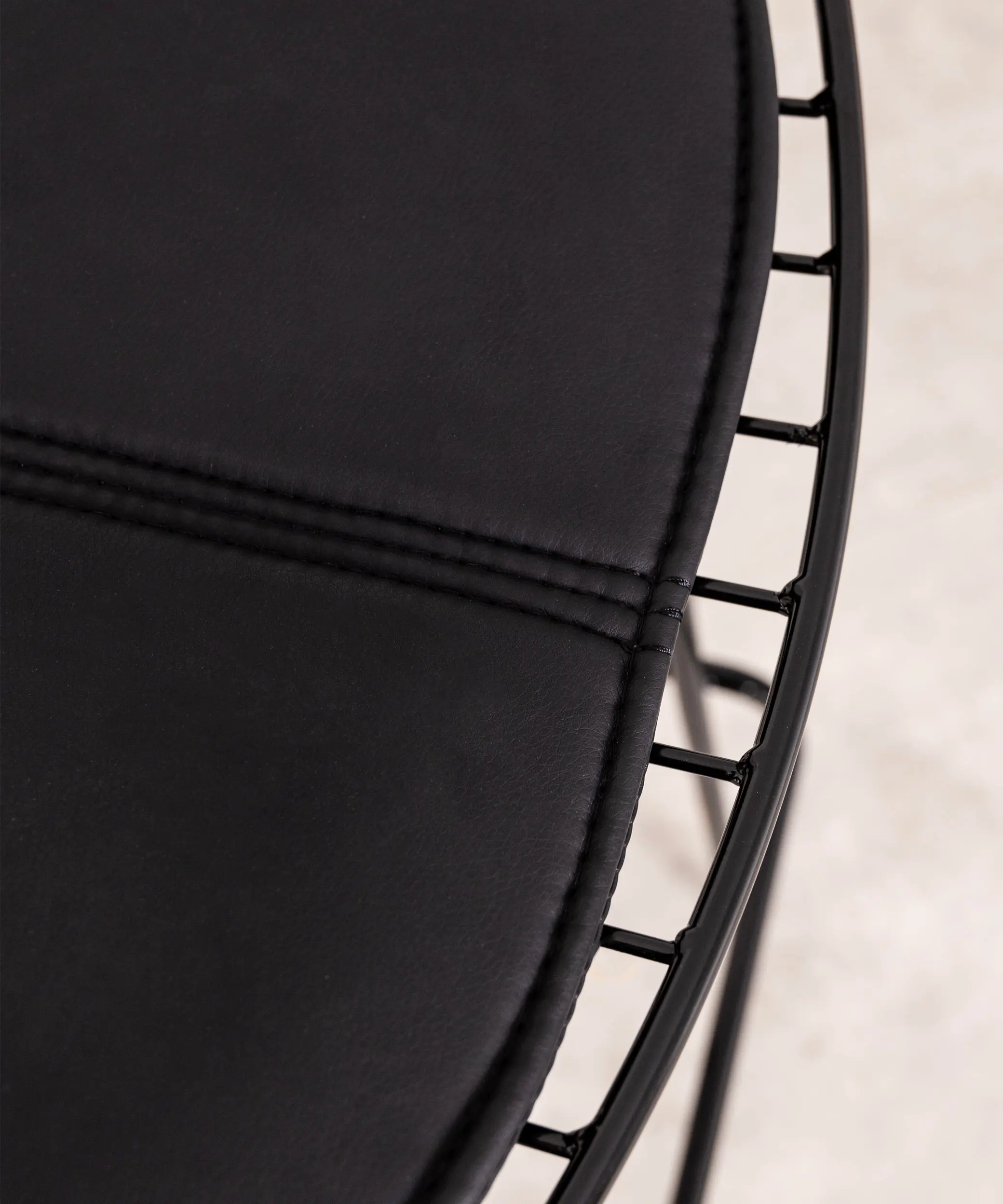 Taburete de Acero Troia - Black Edition