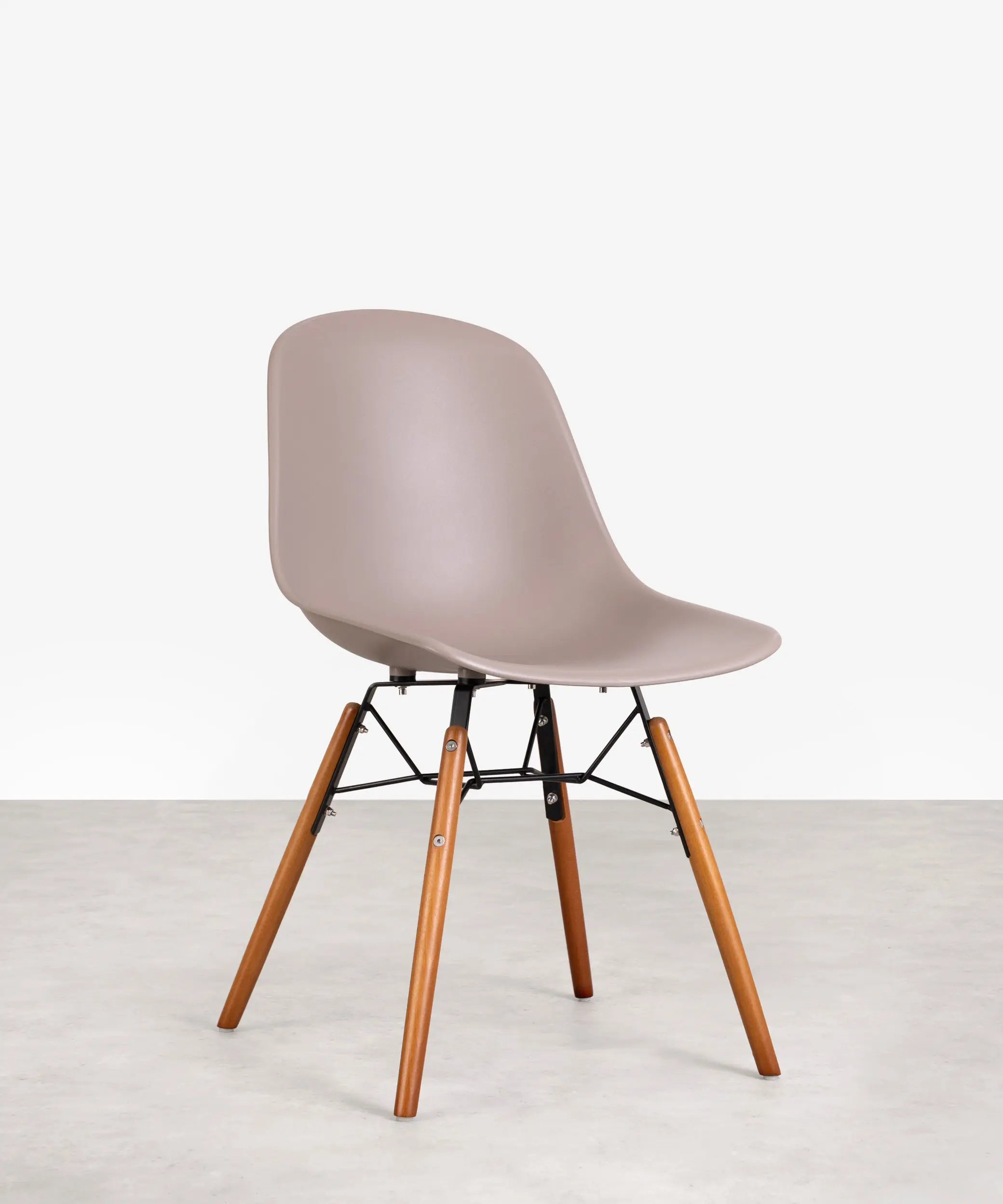 Silla de Polipropileno y Madera Elon