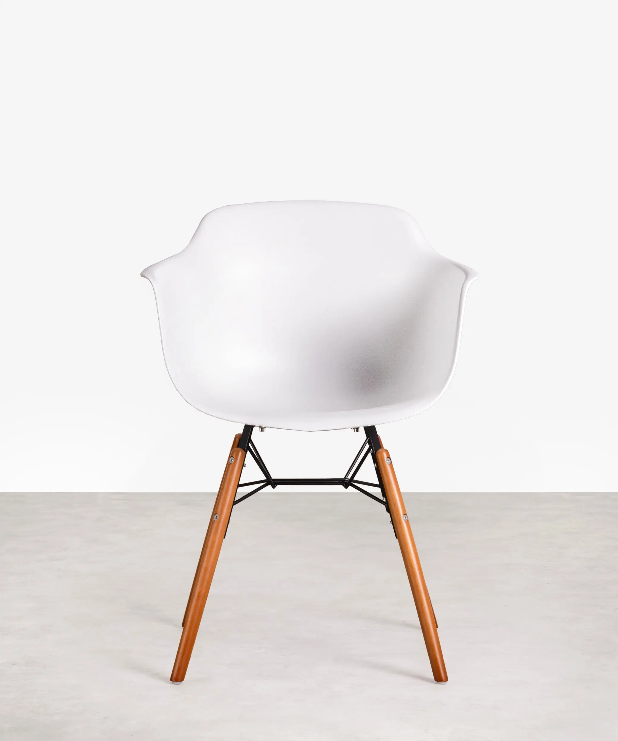 Silla de Polipropileno y Madera Elon Arms