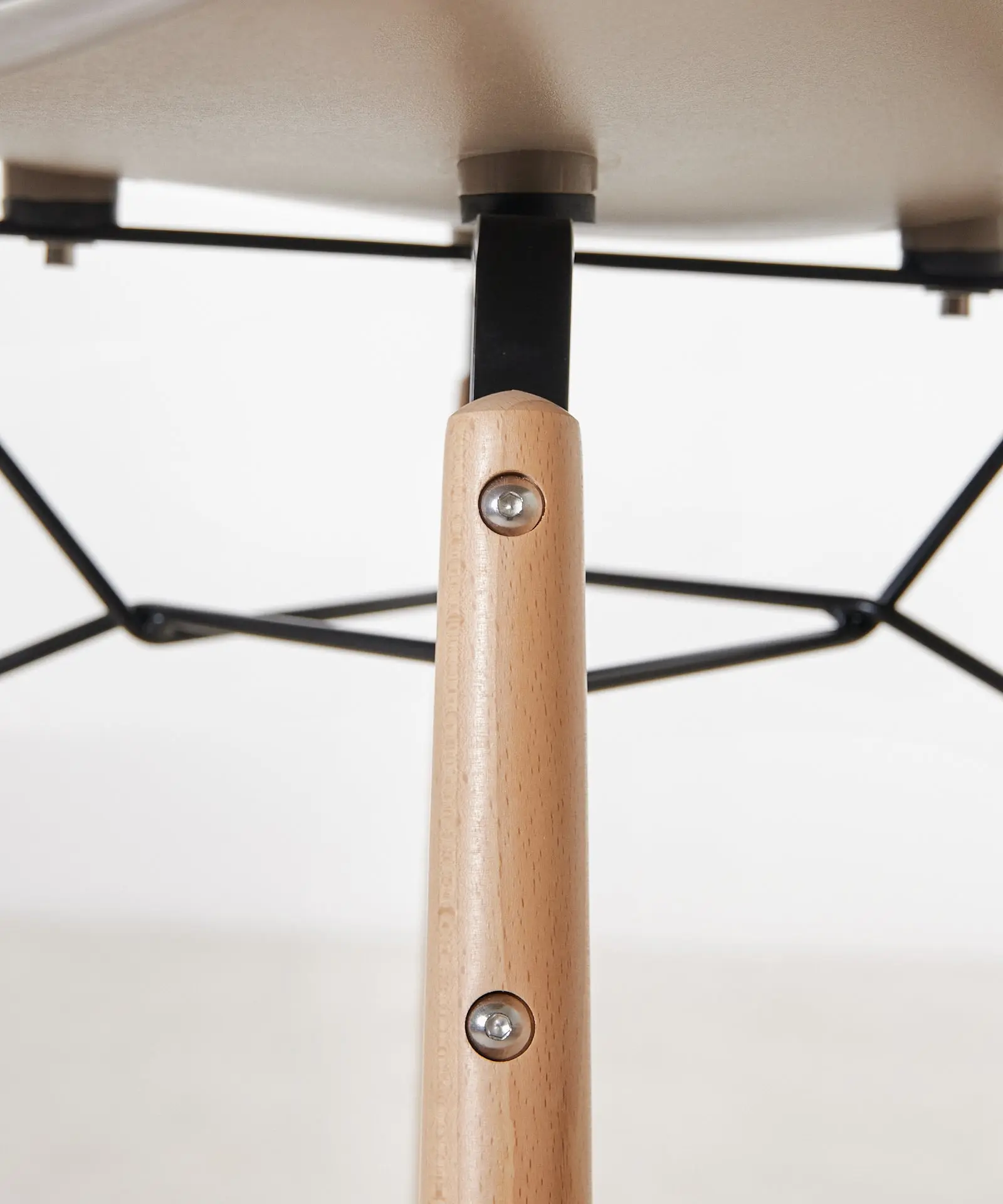 Taburete de Polipropileno y Madera Elon