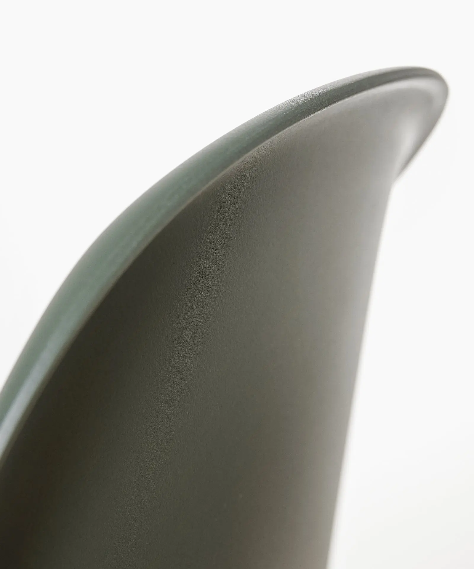 Taburete en Polipropileno y Metal Veko