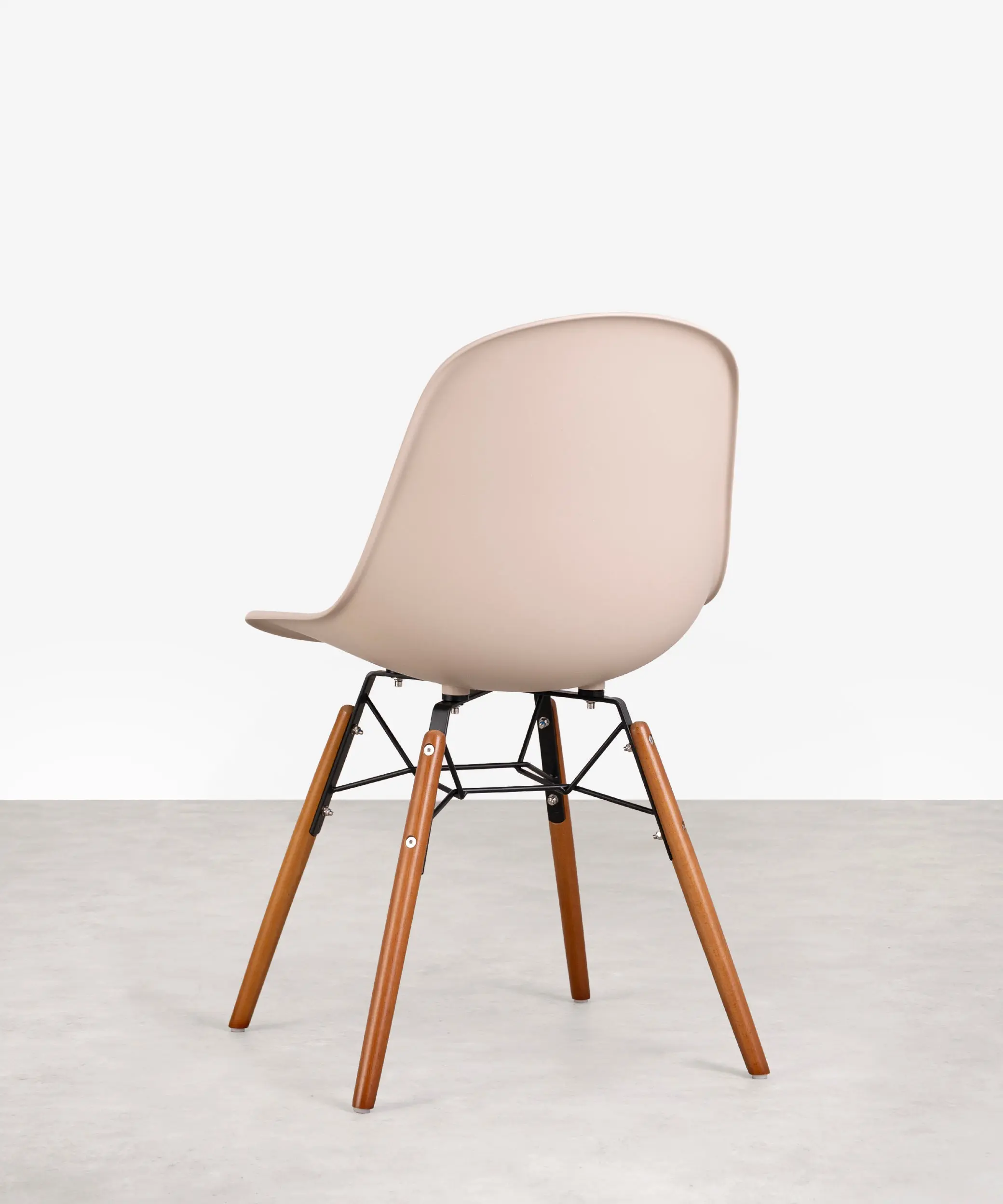 Silla de Polipropileno y Madera Elon