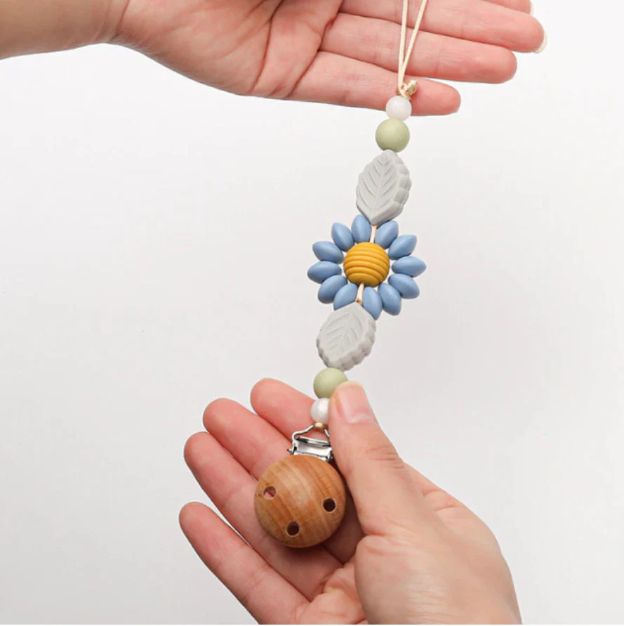 Daisy - Baby dummy clip & Dummy Set , BPA free silicone