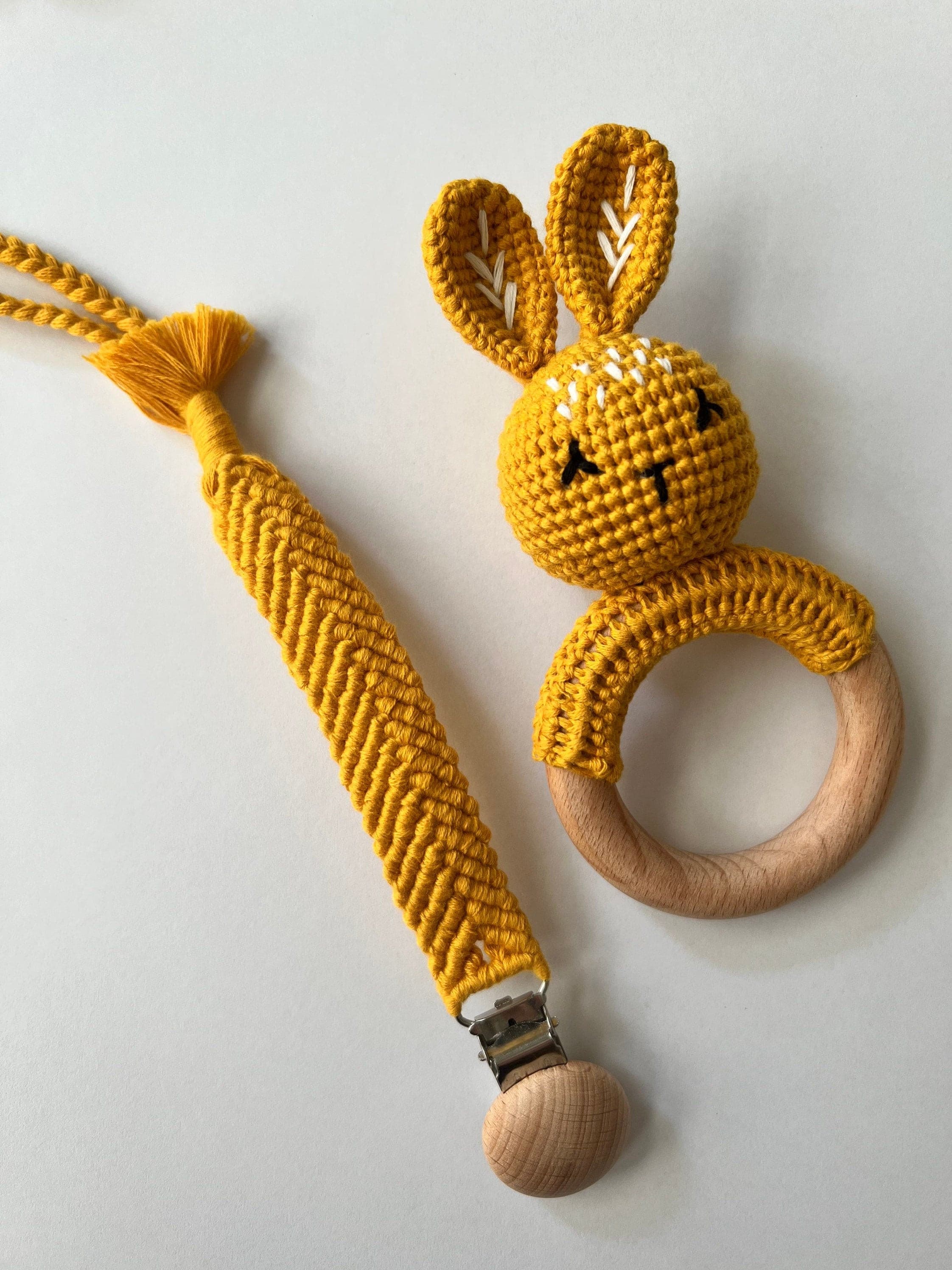 Newborn Baby Hamper | Muslin Comforter  | Newborn Girl Gift Set | Baby Gift Box, Dummy Chain gift set, Dummy clip gift set,