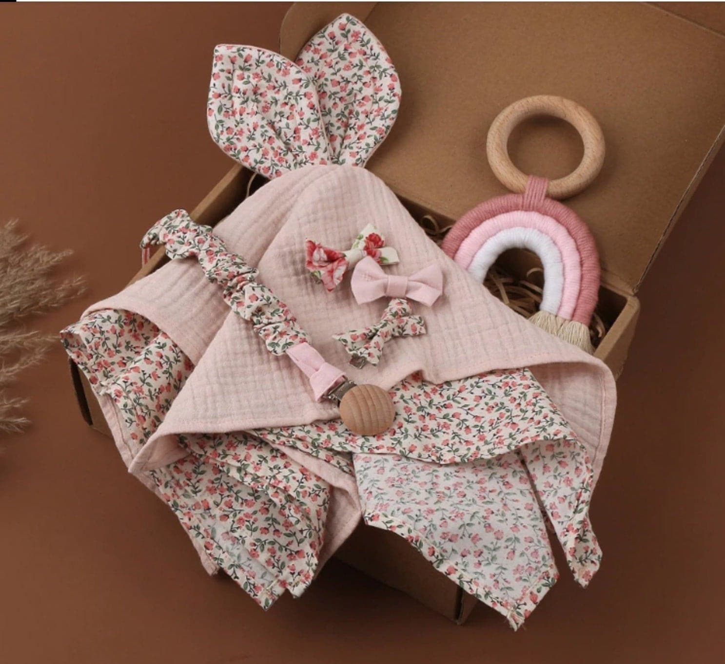 Newborn Baby Girl Hamper | Pink Muslin Comforter &  | Newborn Girl Gift Set | Baby Gift Box, Dummy Chain gift set, Dummy clip gift set,