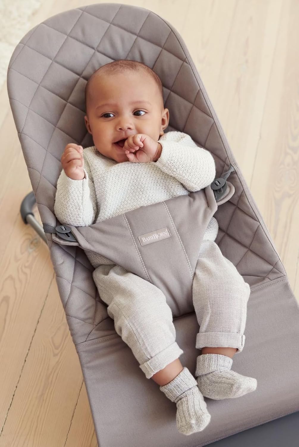 BabyBjörn Babywippe Bliss, Gewebt, Klassische Steppung, Sandgrau