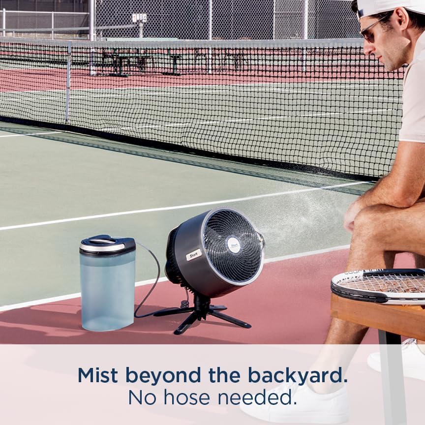 Shark FlexBreeze Pro Nebelventilator – Indoor & Outdoor, Integriertes Nebel, Sockel auf Tischplatte, kabelgebunden oder kabellos, bis zu 24 Stunden Akku, oszillierend, Anthrazit, FA302 (Version 2025)