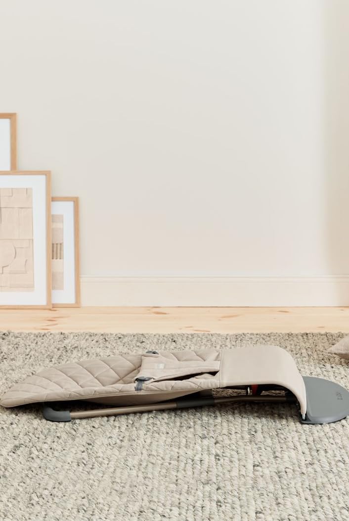 BabyBjörn Babywippe Bliss, Gewebt, Klassische Steppung, Sandgrau