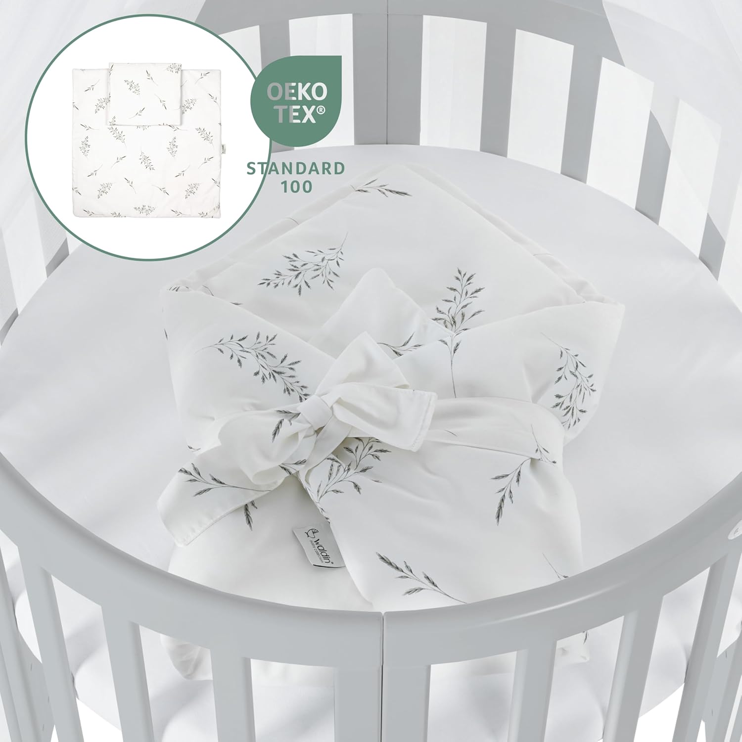 Waldin Oval Baby-Bett Mitwachsend Komplett Set 7in1, Gitterbett, Kinderbett mit Matratze, Wickelkommode, Beistellbett, Holz Weiß