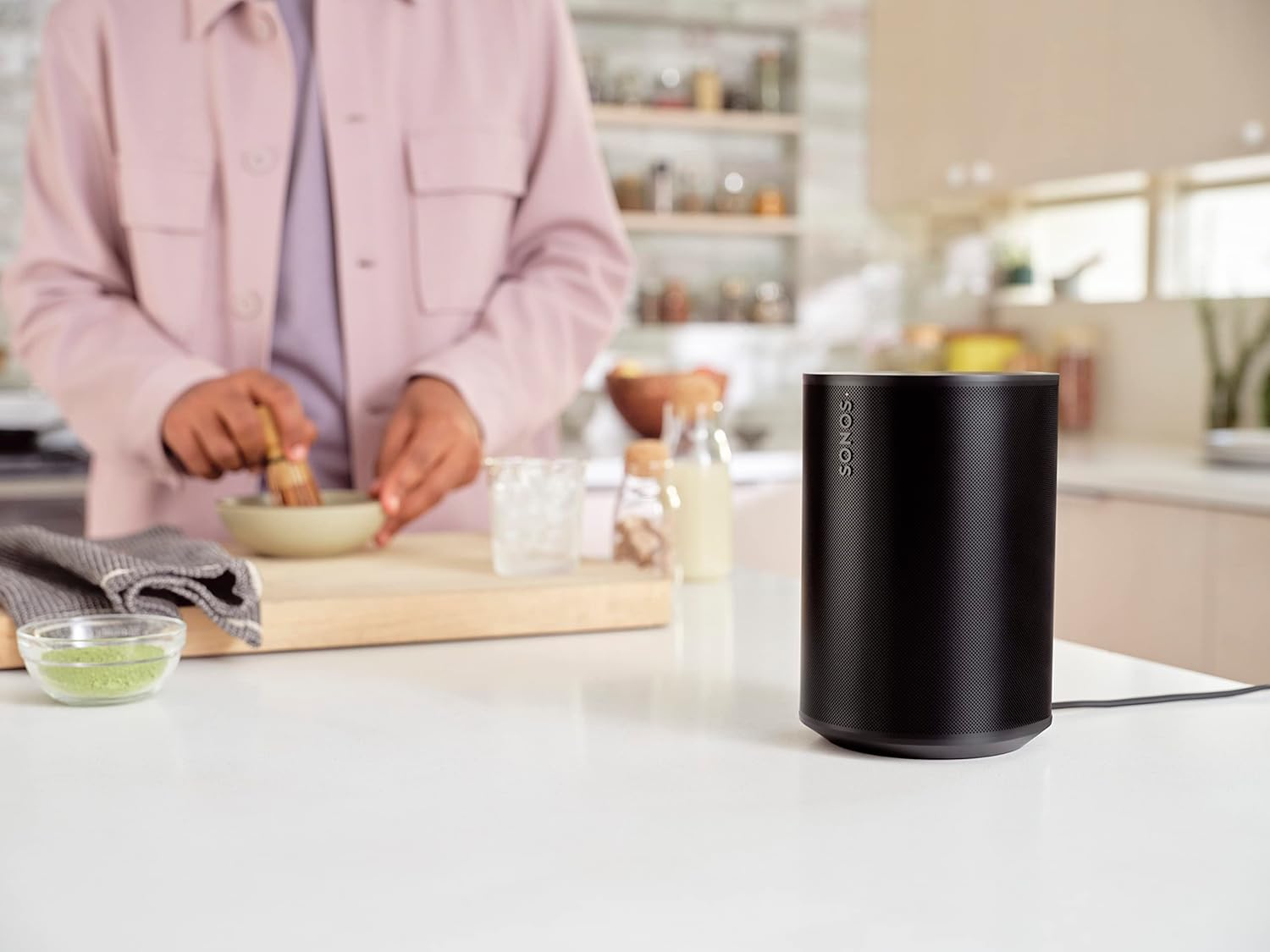 Sonos Era 100 | Smart Speaker mit WLAN, Bluetooth, kompatibel mit   Alexa - Schwarz