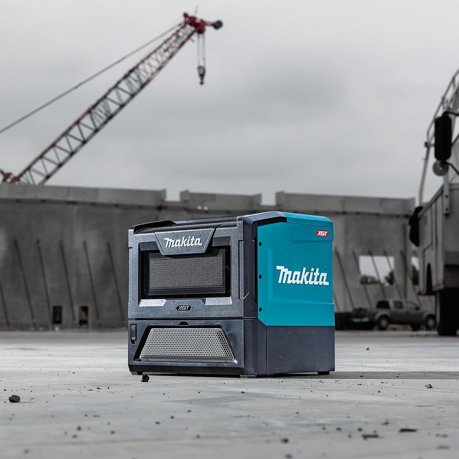 Makita MW001GZ Akku-Mikrowelle 40V max. 350/500 W, 8 l (ohne Akku, ohne Ladegerät)