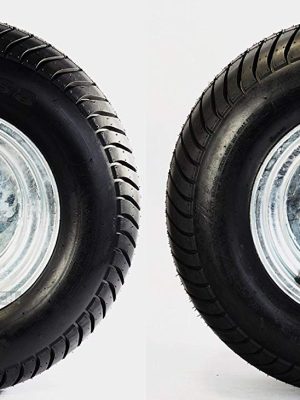 Black Widow Hydraulic Car Lift with Ramp – 3,000 lb. per pair Capacity