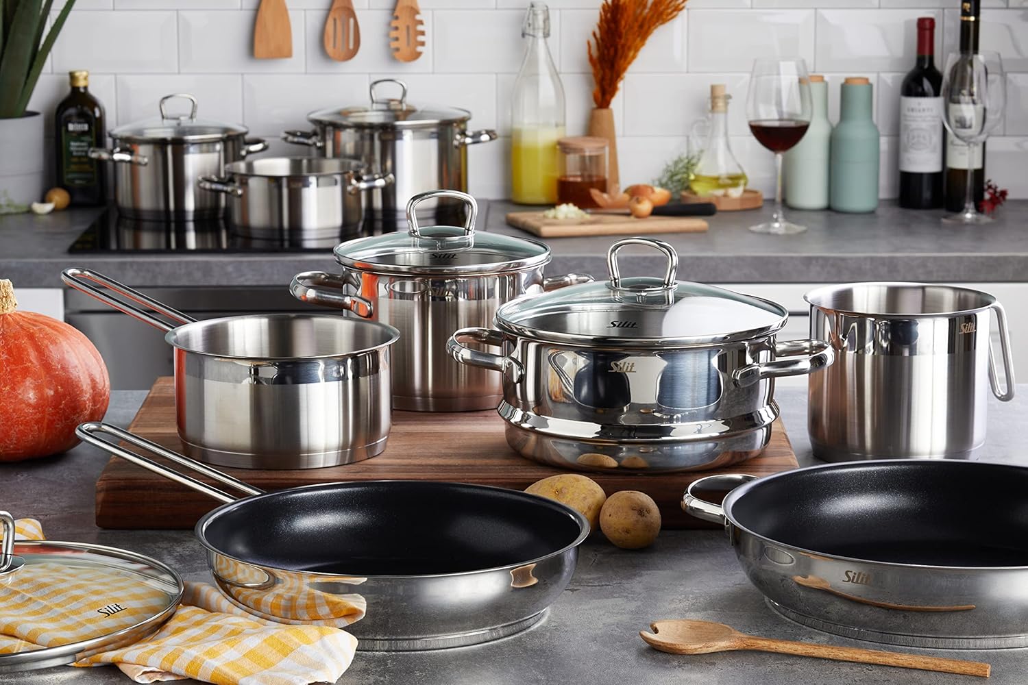 Silit Toskana Topfset induktionsgeeignet 10-teilig, Kochtopf Set mit Glasdeckel, Induktionskochtöpfe, Milchtopf, Dämpfer, Pfanne, Edelstahl teilmattiert, Induktions Töpfe Set unbeschichtet