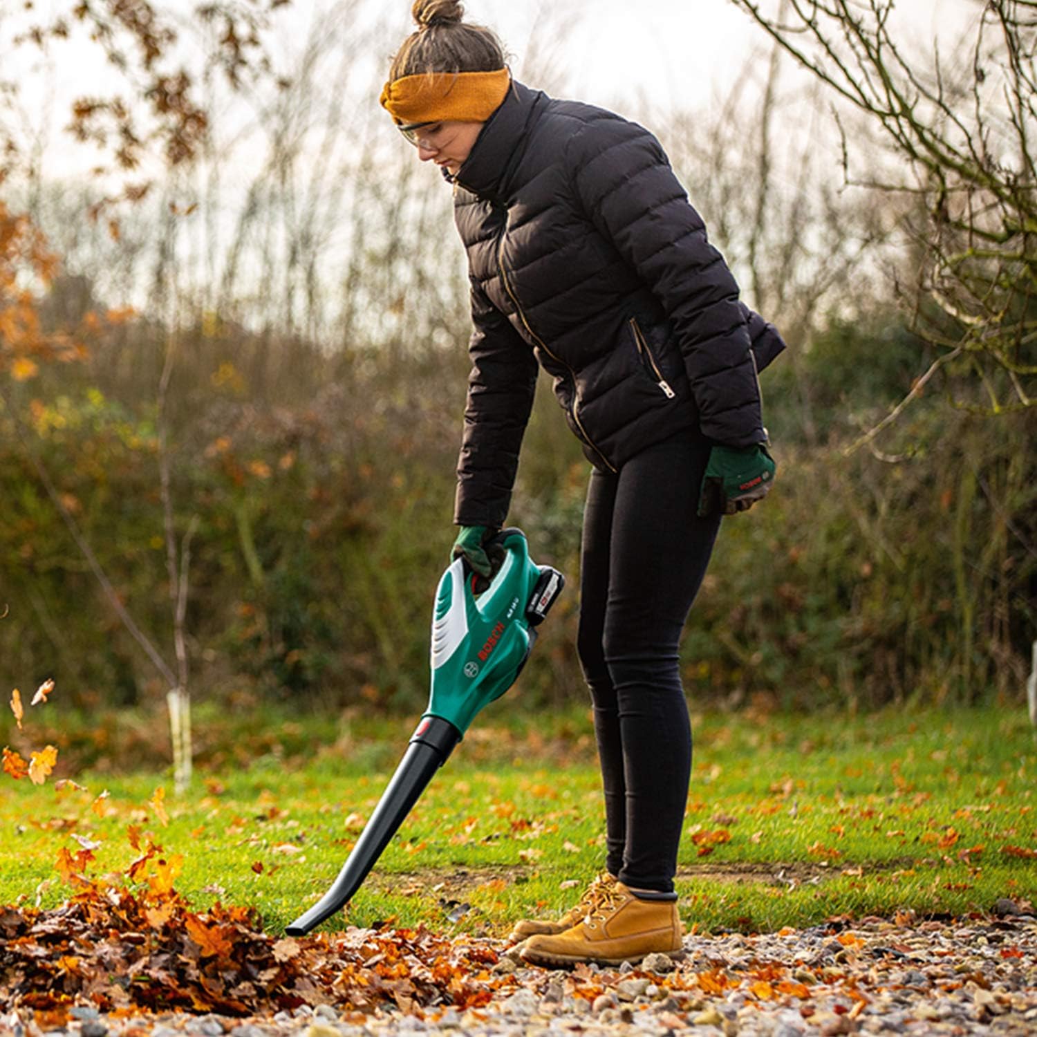 Bosch Home and Garden Akku Laubblser ALB 18 LI (1 Akku, Max. Geblsegeschwindigkeit 210 km/h, im Karton) Grün, Schwarz