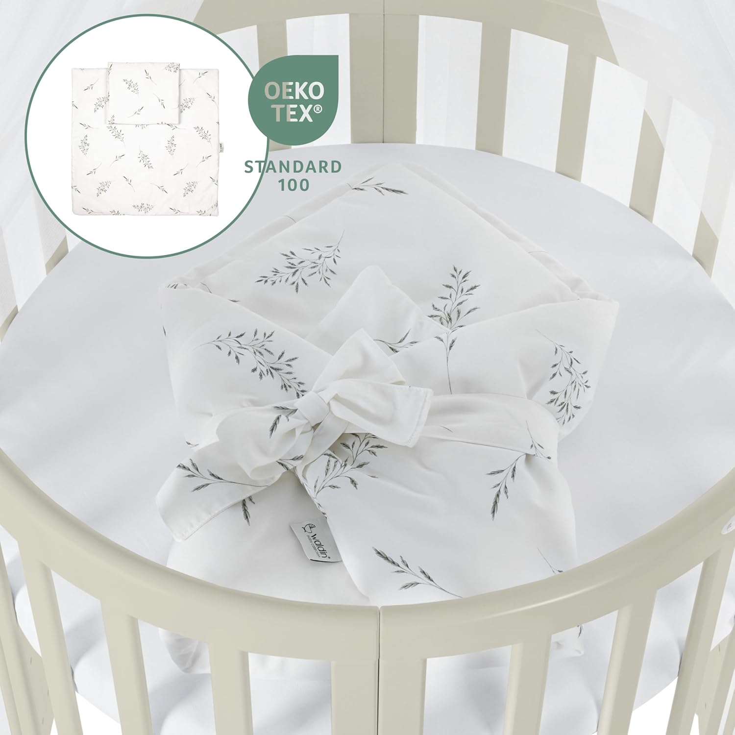 Waldin Oval Baby-Bett Mitwachsend Komplett Set 7in1, Gitterbett, Kinderbett mit Matratze, Wickelkommode, Beistellbett, Holz Weiß