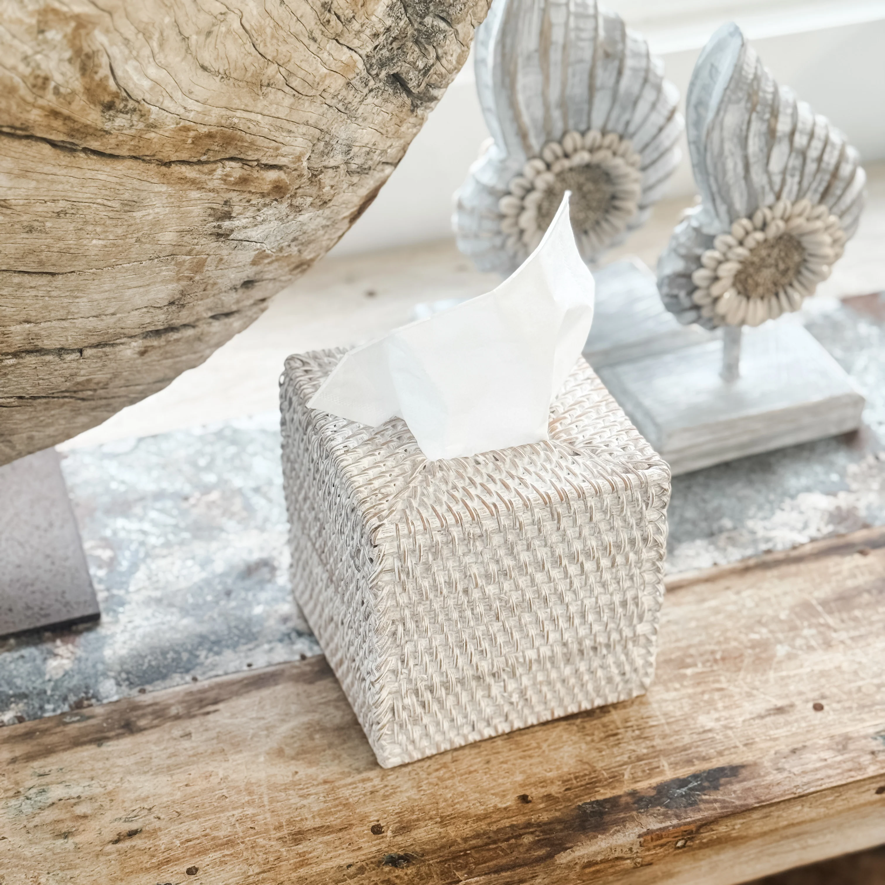 Coastal Rattan Tissue Box Cover �C Whitewash