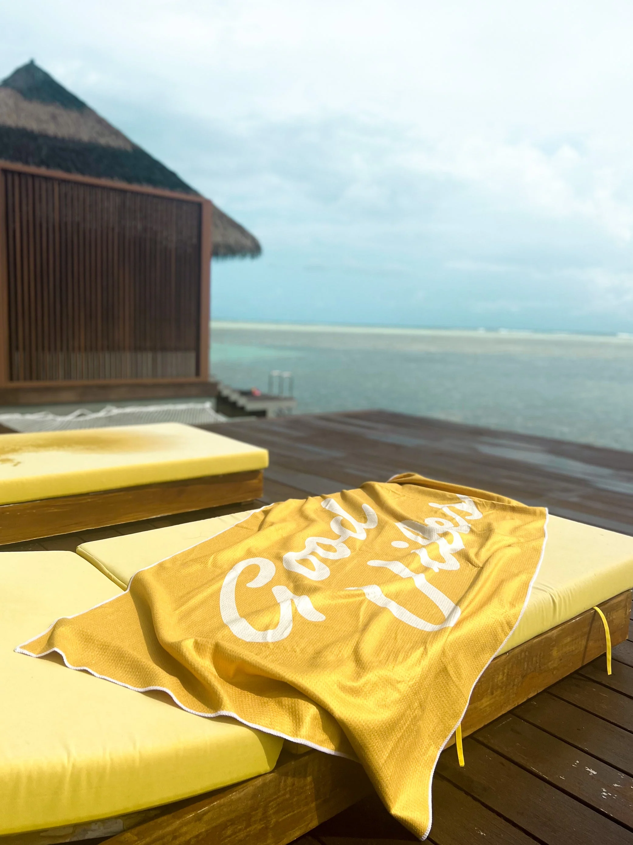 Good Vibes Towel | Retro Dot | Willow & the Waves Collection