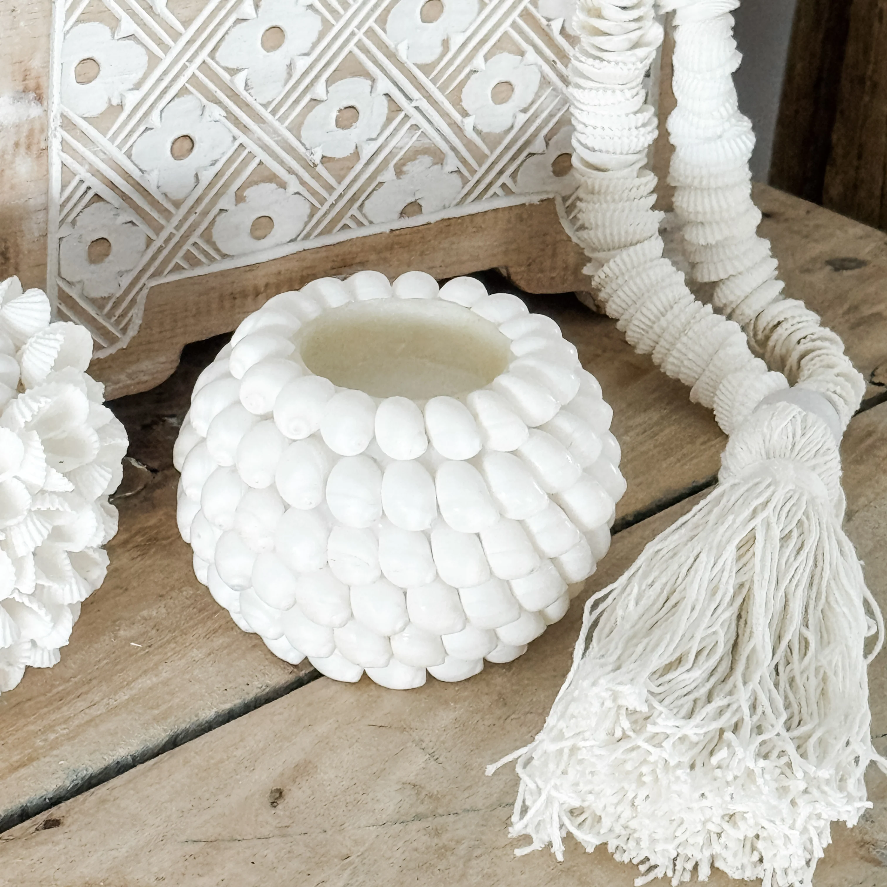 Tide Pearl Shell Tealight Holder