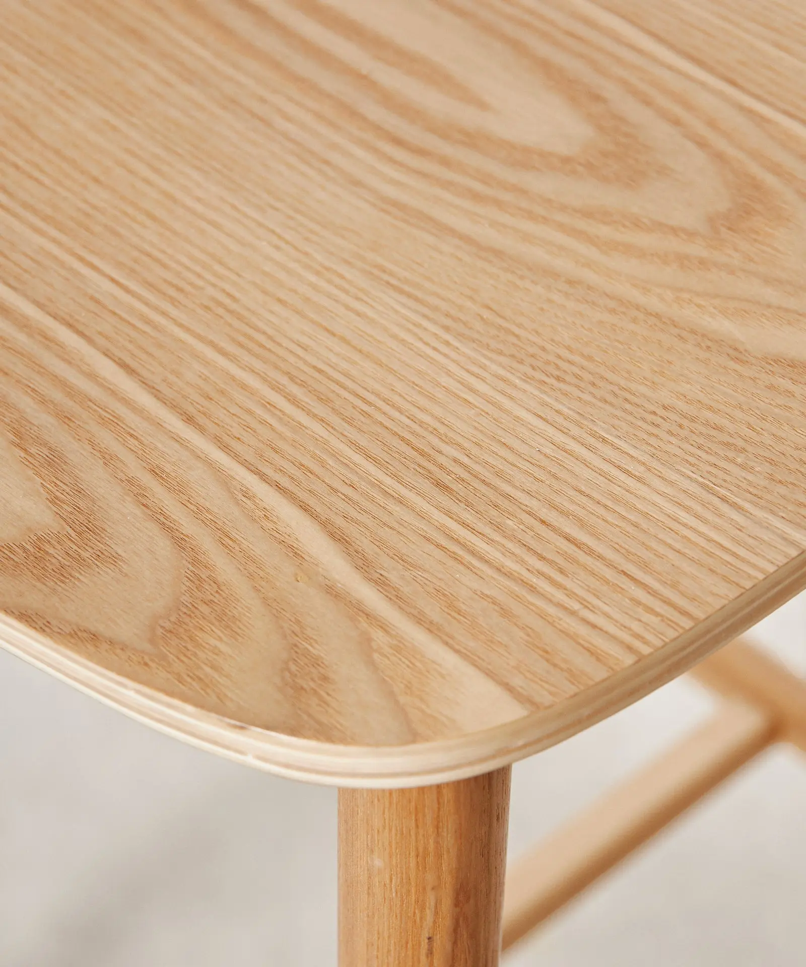 Taburete de madera Skog