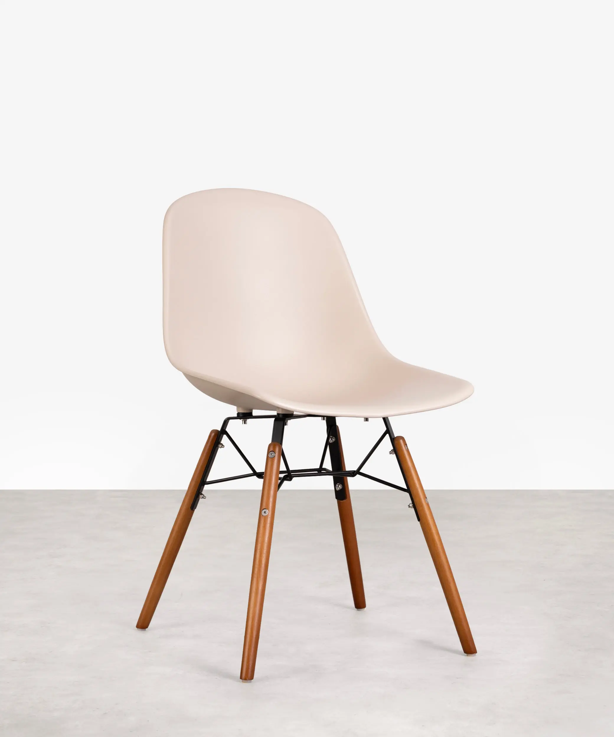 Silla de Polipropileno y Madera Elon