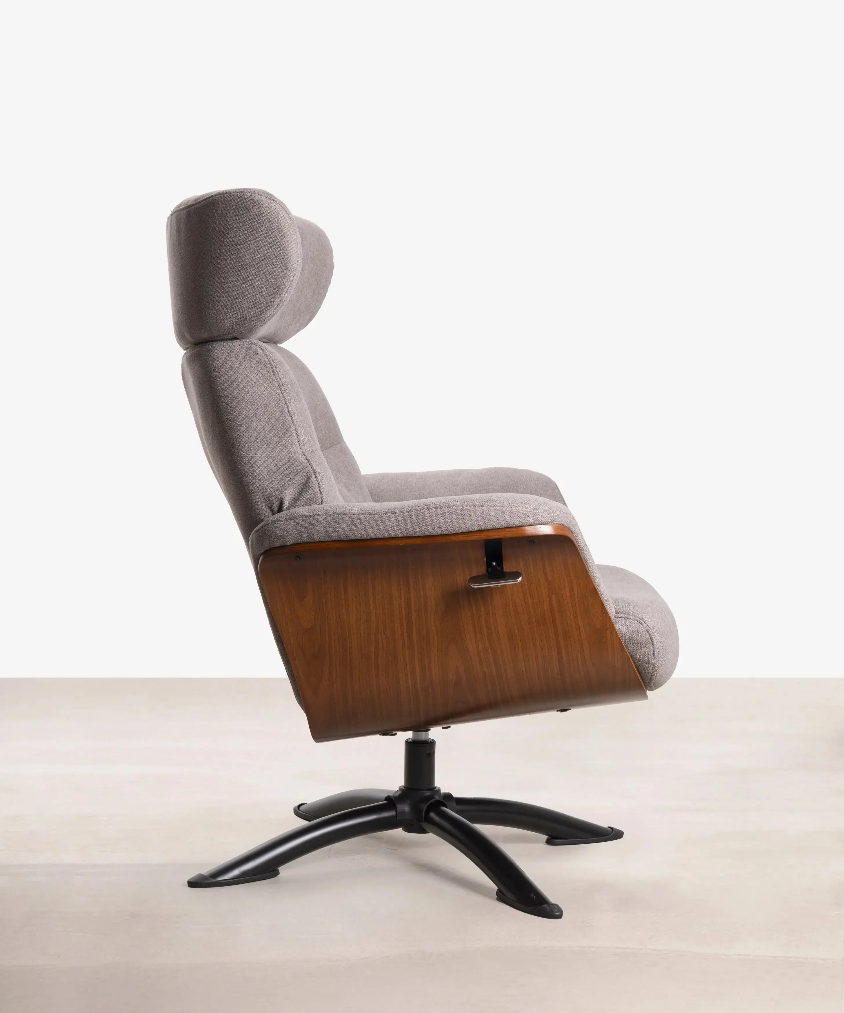 Sillón Reclinable en Madera y Tapizado con Reposapiés Osaka