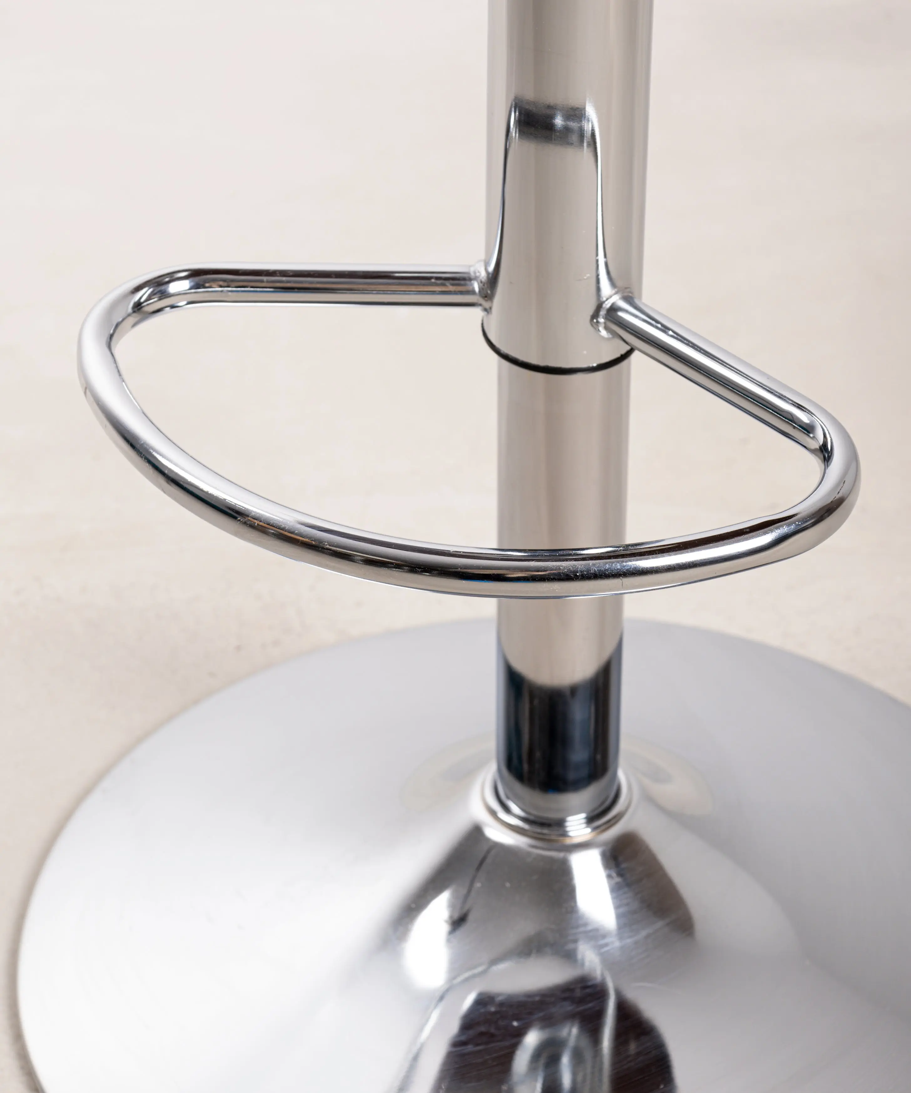 Taburete de Madera y Polipiel Regulable Beckett