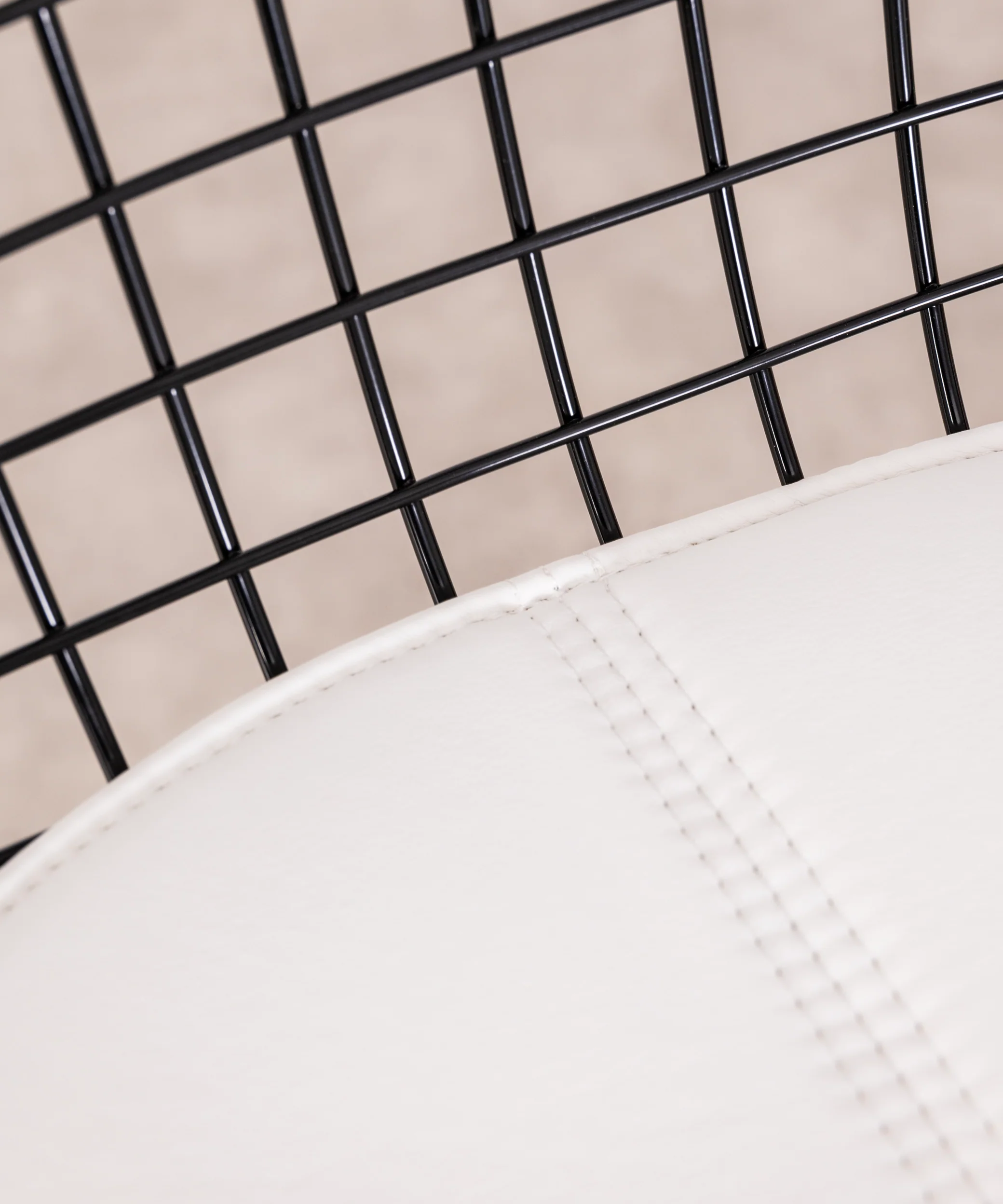 Taburete de Acero Troia - Black Edition