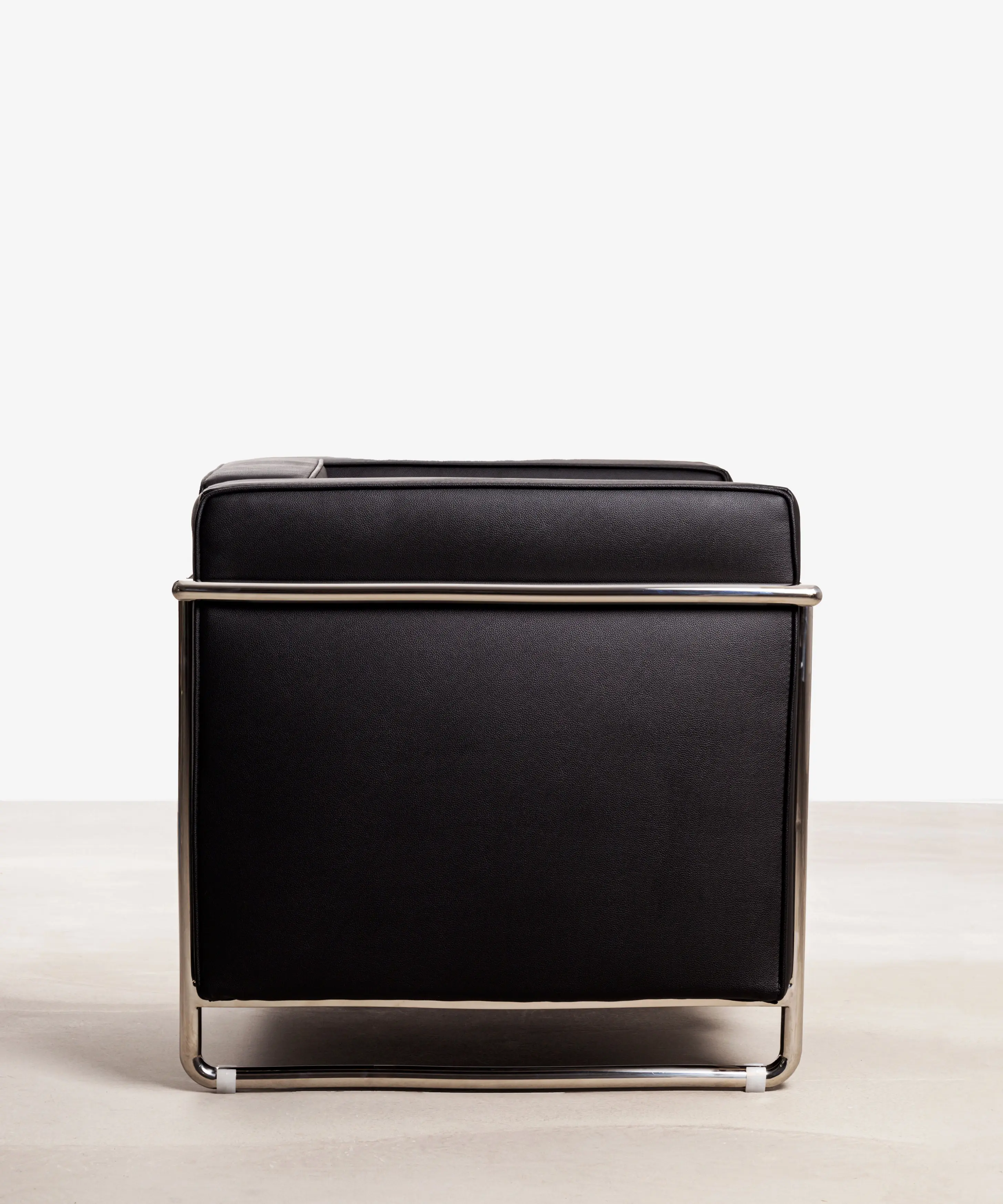 Sofá en Piel y Acero Box