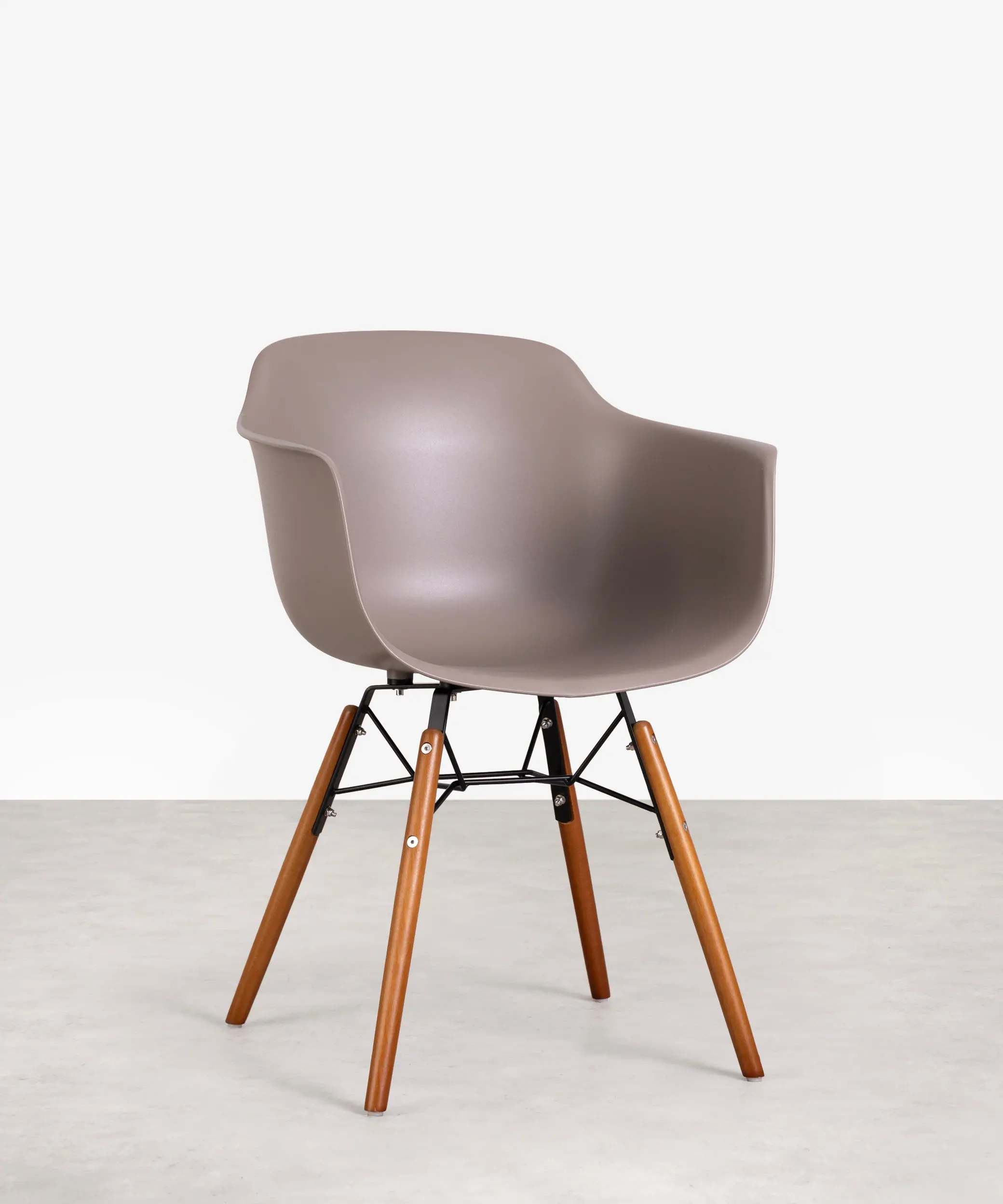 Silla de Polipropileno y Madera Elon Arms