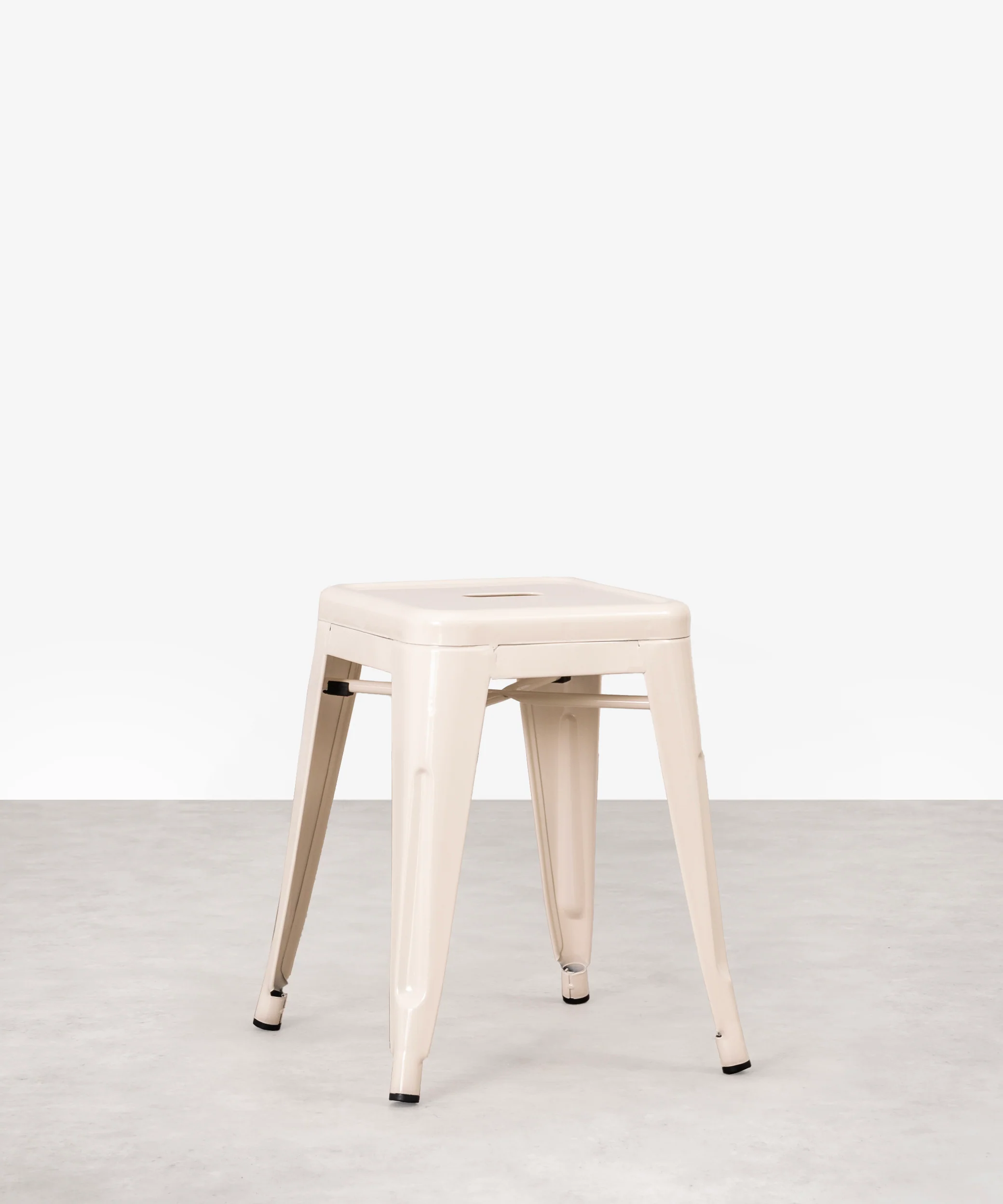 Taburete Bajo de Metal Tolik