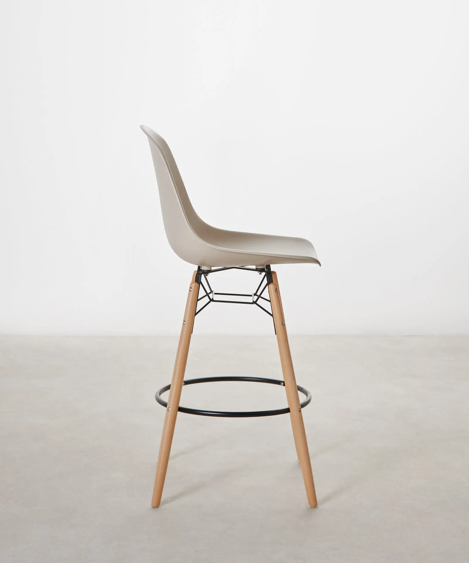 Taburete de Polipropileno y Madera Elon