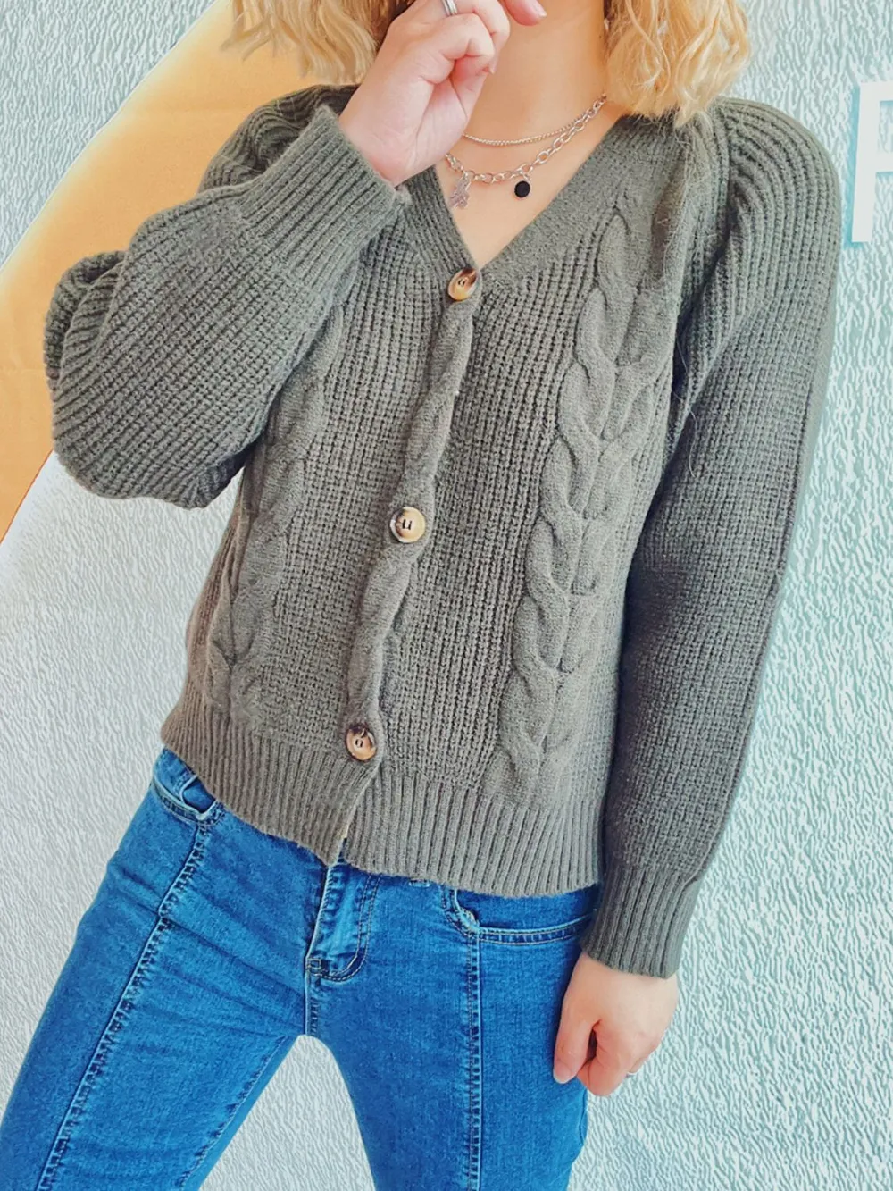 Women’s V-Neck Cable Knit Sweater Cardigan – Cropped Button-Up Short Jacket