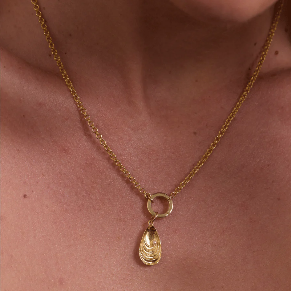 Double Link Rolo Charm Necklace with Round Clasp - Gold