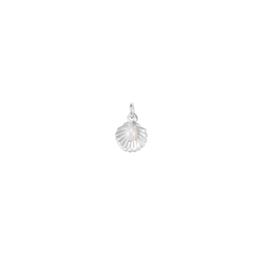 Tiny Shell with Noa Pearl - Silver