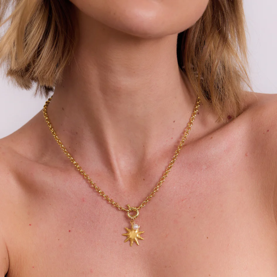 Belcher Charm Necklace with Sailor Clasp - Gold