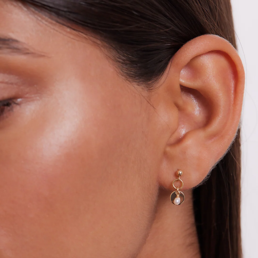 Sia Freshwater Pearl Earrings - Gold