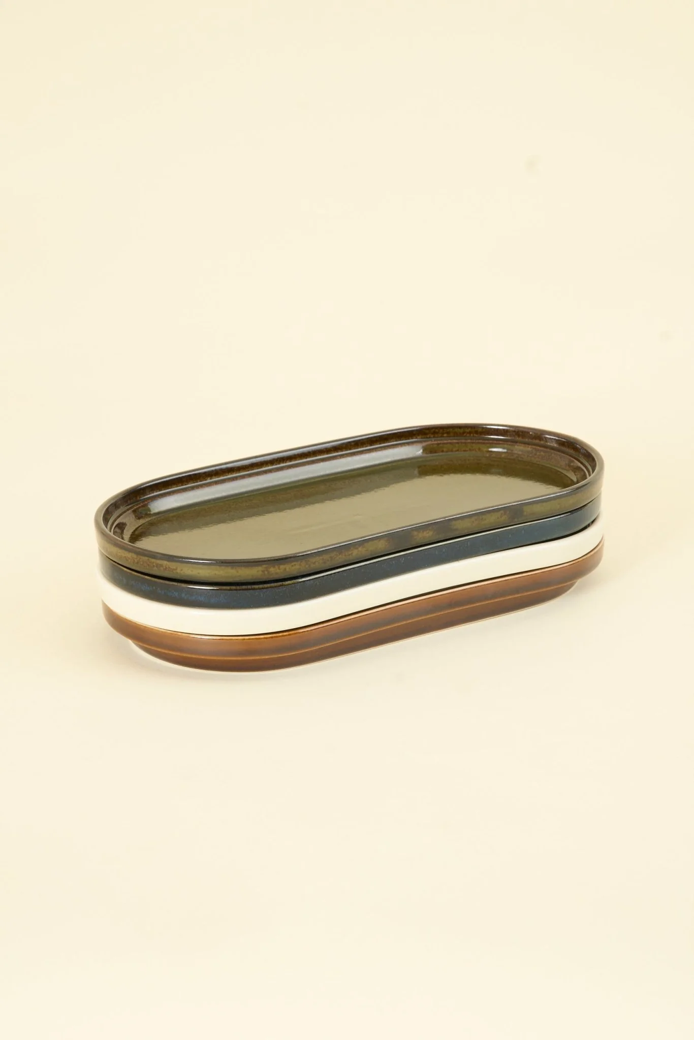 CHIPS Inc. Smith Stacking Oval Plate - Brown