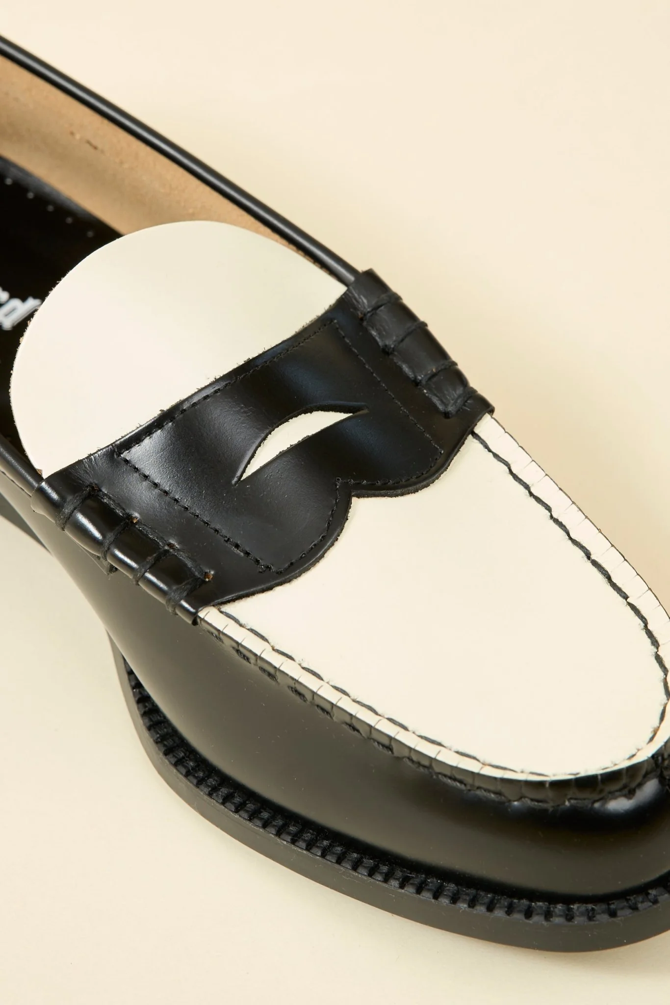 Kenford Shoes Combi Loafer - Black / White