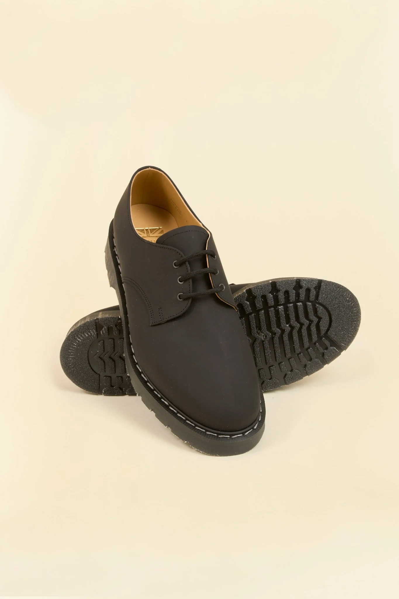 Solovair 3 Eye Gibson Shoe - Black Greasy