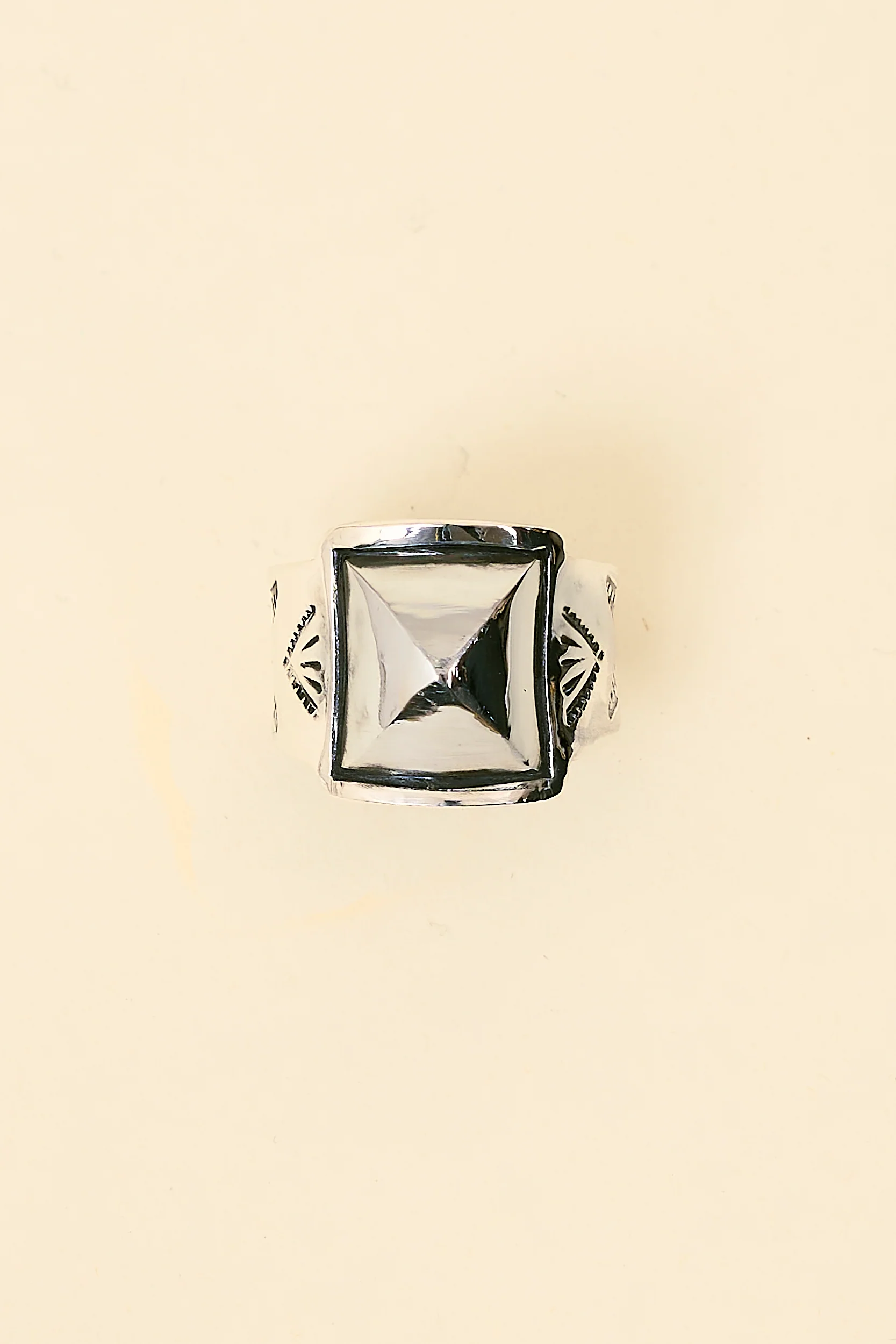 Munqa Pyramid Stud Ring