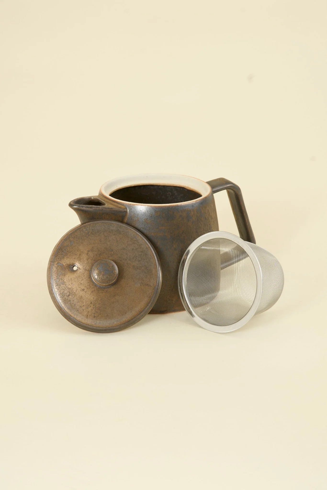 CHIPS Inc. Ancient Pottery Pot - Brass