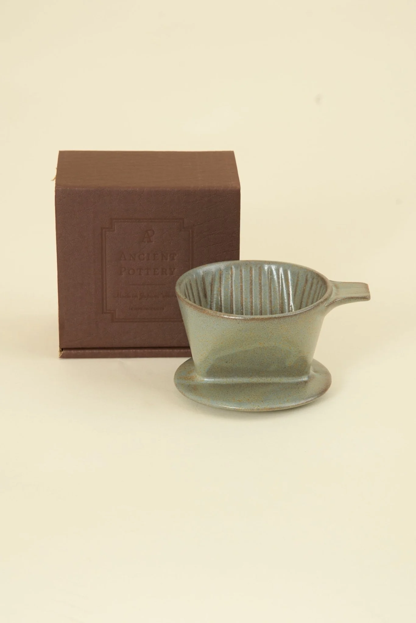 CHIPS Inc. Ancient Pottery Coffee Dripper - Gray