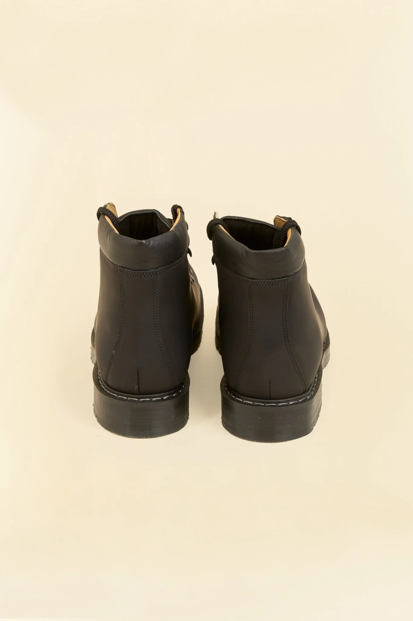 Solovair Urban Hiker - Black Greasy