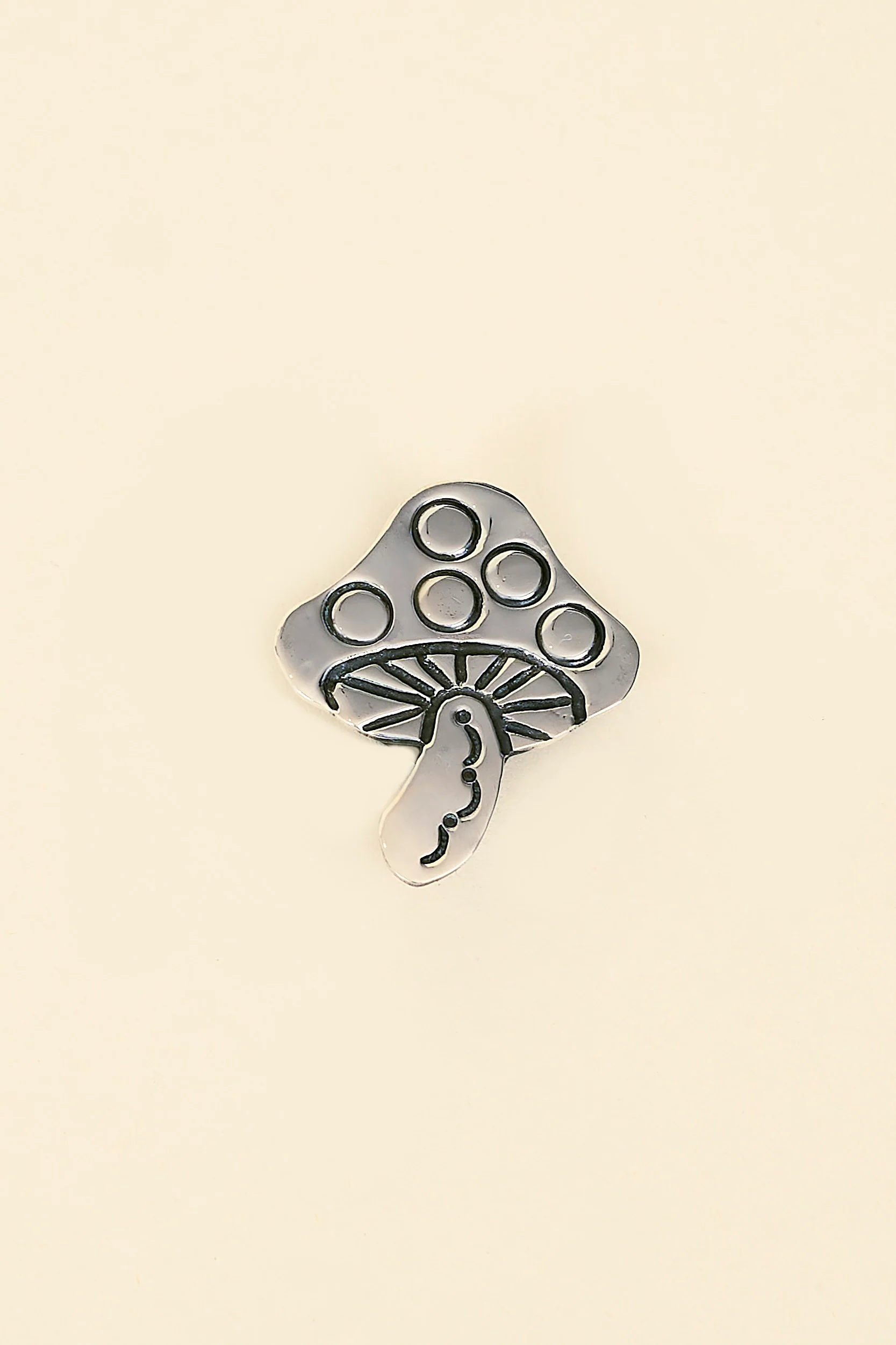 Munqa Mushroom Pin