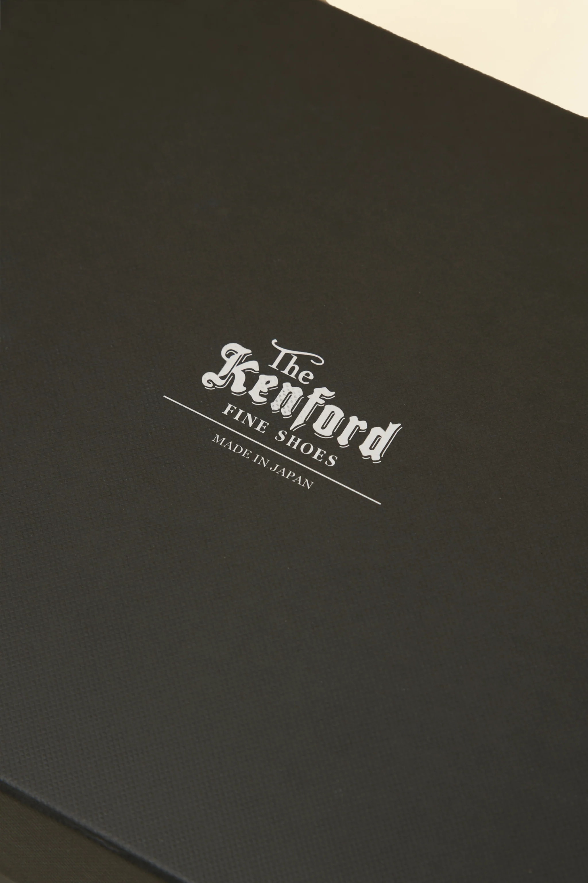 Kenford Shoes Tank Sole Loafer - Black/White Paisley