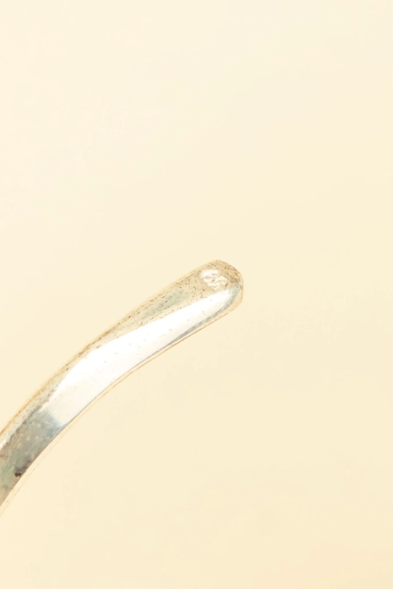 SunKu Triangle Bangle Small - Silver