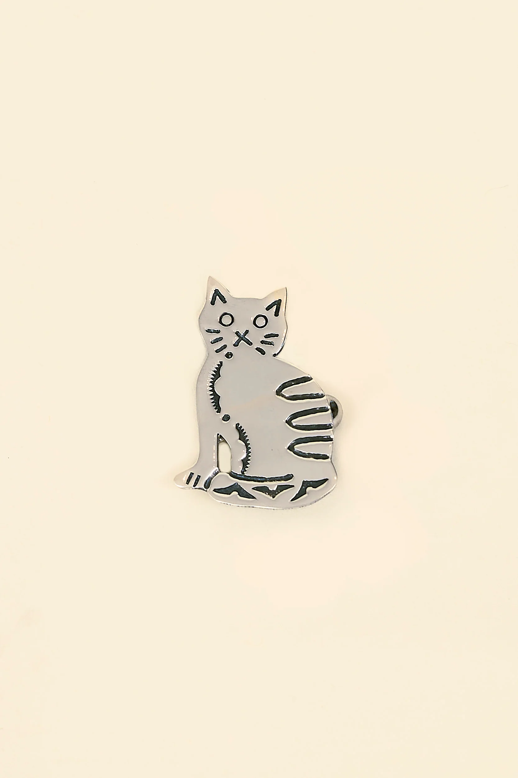 Munqa Cat Pin