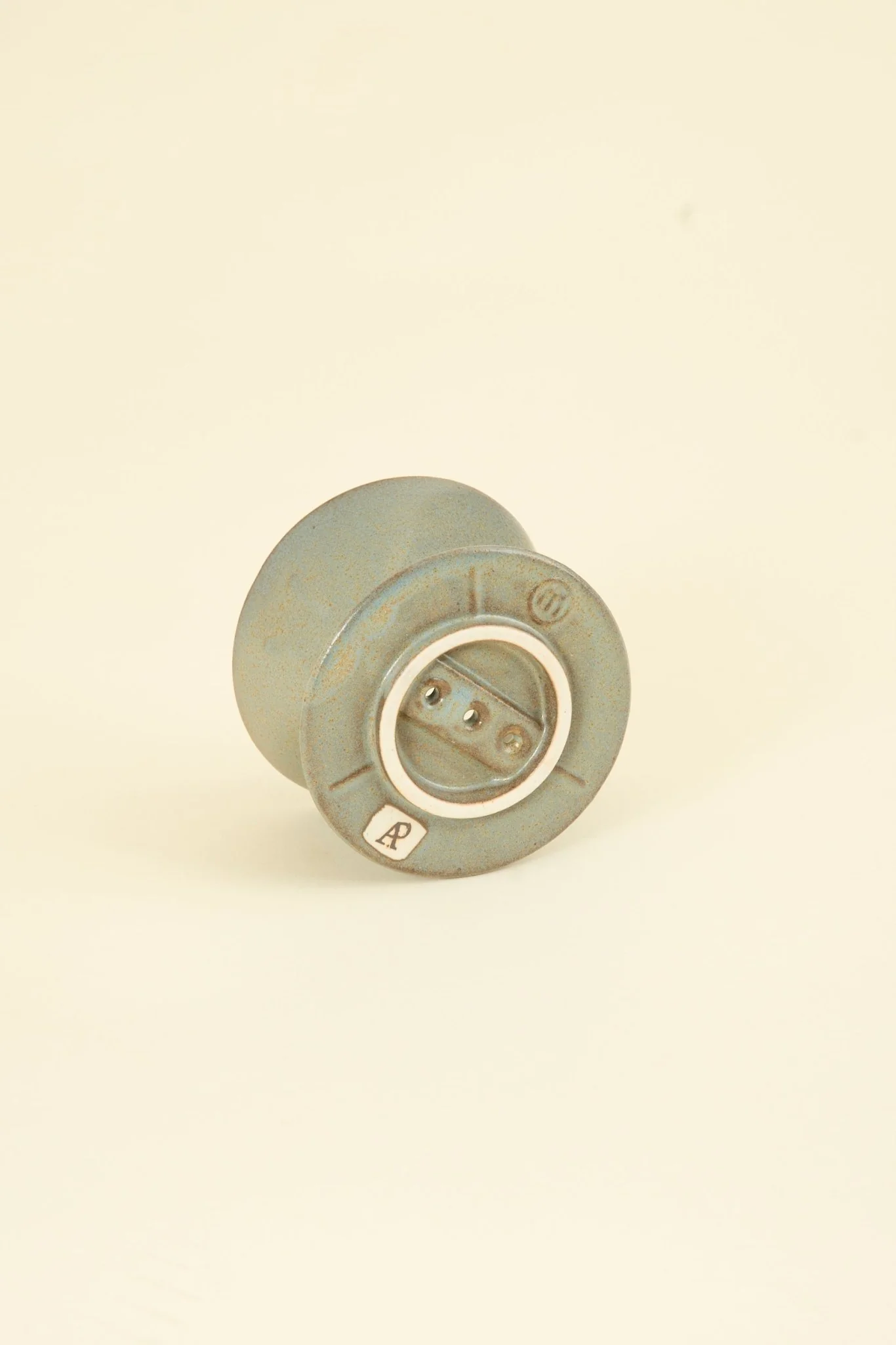 CHIPS Inc. Ancient Pottery Coffee Dripper - Gray