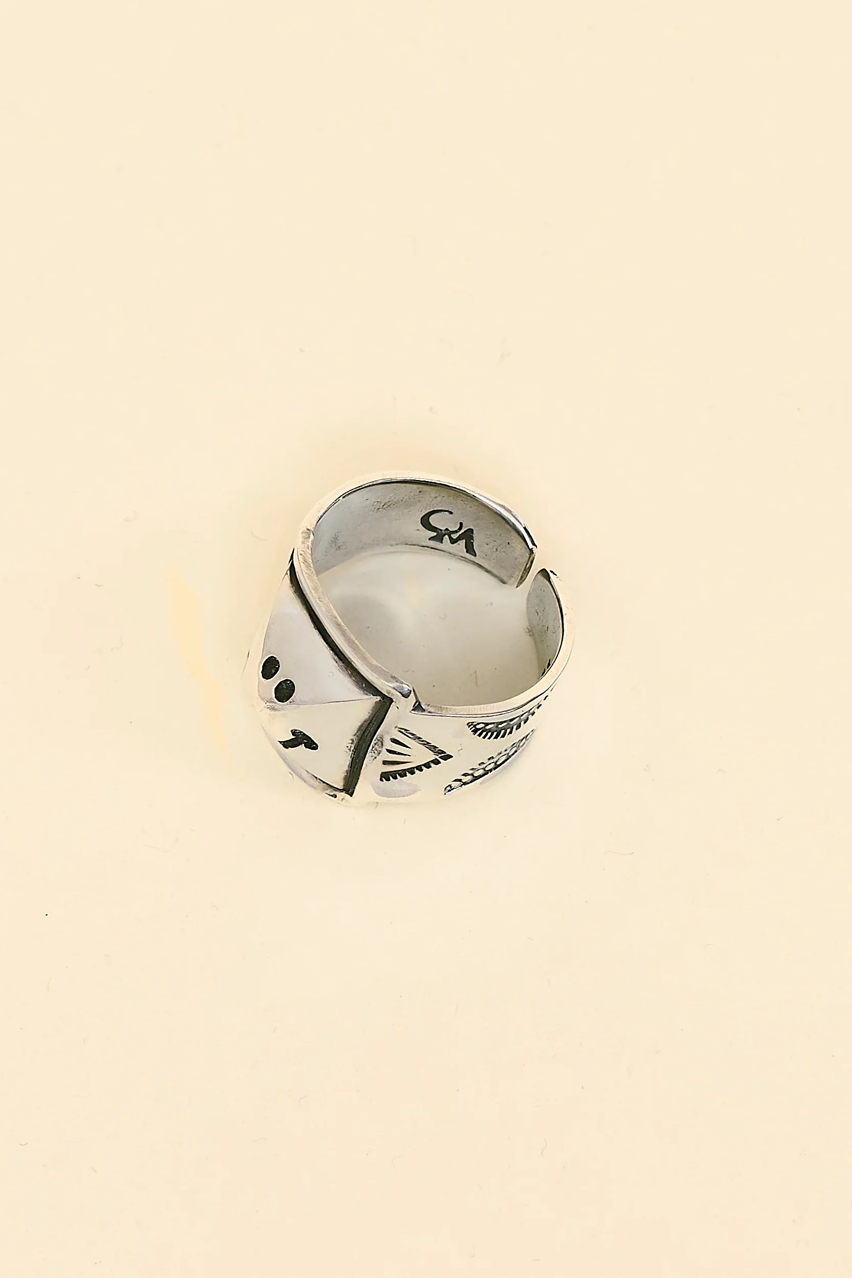 Munqa Pyramid Smile Ring